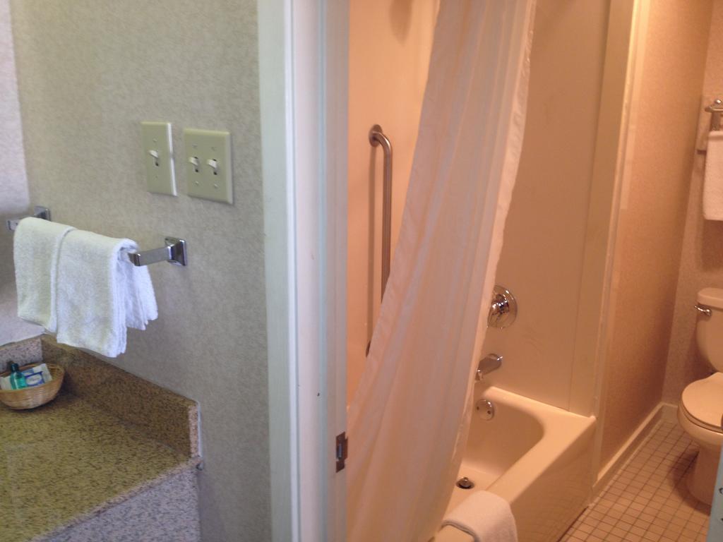 Americas Best Value Inn And Suites Desoto Eksteriør billede