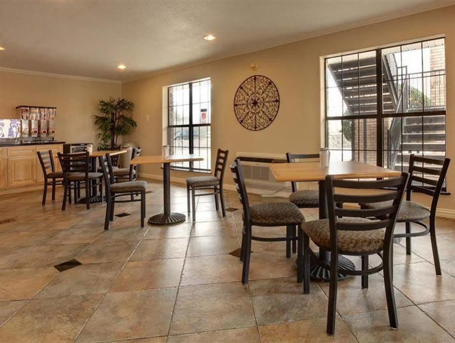Americas Best Value Inn And Suites Desoto Eksteriør billede